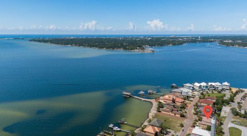 2575 Cayenne Ln, Shalimar FL  32579-4202 exterior