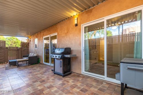 456 Calle Lindero, Tucson AZ  85704-3918 exterior