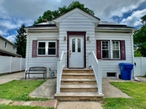 25 Anna St, Perth Amboy NJ  08863-1904 exterior