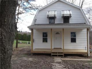 205 Bennett St, Barkeyville, PA 16038-1807