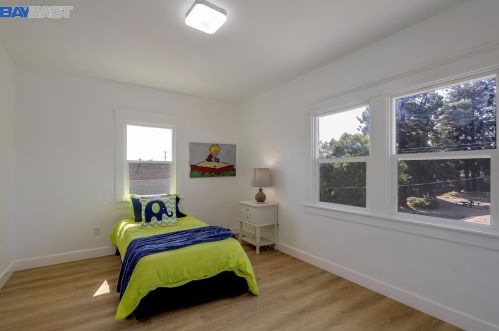 1802 88th Ave, Oakland CA  94621-1008 exterior