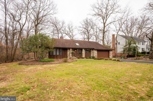 3326 Coachman Rd, Wilmington, DE 19803-1942