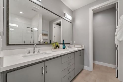 267 Fairchild Dr, Mountain View CA  94043-2086 exterior
