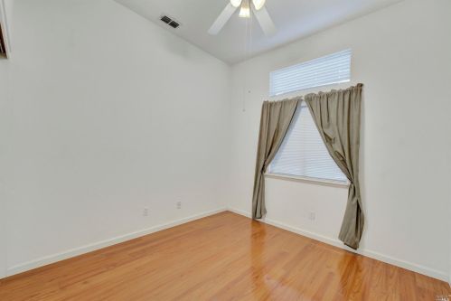 272 Sparrow St, Vacaville CA  95687-7225 exterior