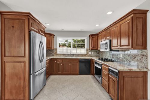 5949 Bounty St, San Diego CA  92120-2920 exterior
