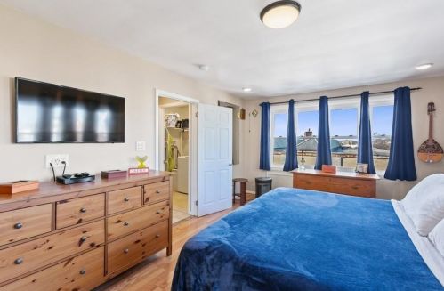 160 52 St, Bayonne NJ  07002-2111 exterior