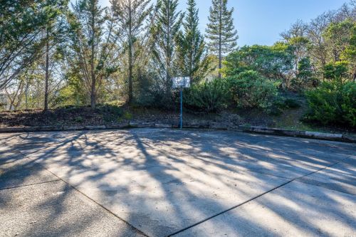 359 Laurel St, Willits CA  95490-3703 exterior