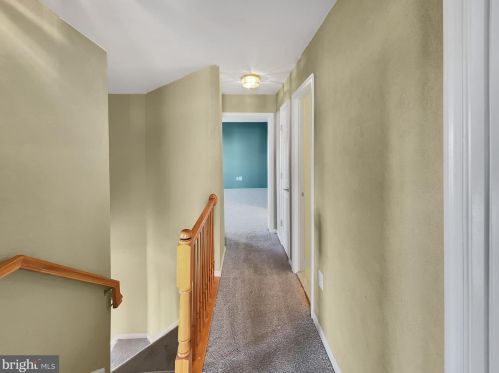 5771 Rhode Island Dr, Woodbridge VA  22193-3830 exterior