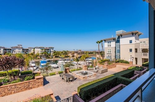 1545 Windshore Way, Oxnard CA  93035-1406 exterior