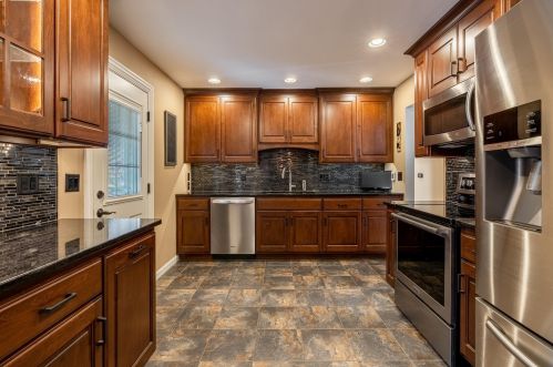 2337 42nd St, Two Rivers, WI 54241-1107