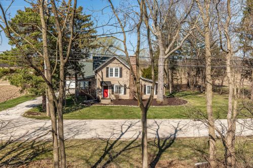 4301 Campbell Trce, Chenequa WI  53029-8846 exterior