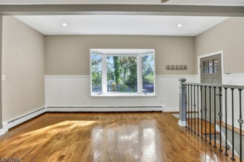 200 Mtn Way, Greystone Park NJ  07950-1905 exterior
