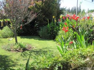 7228 Zelzah Ave, Los Angeles, CA 91335-3217