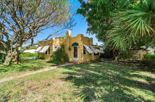 5014 Garden Ave, West Palm Beach, FL 33405-3116