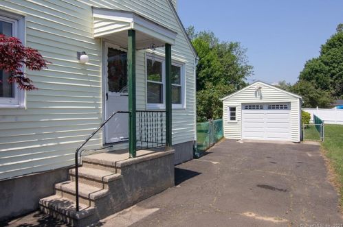 18 Wayland Rd, Milford CT  06460-4534 exterior