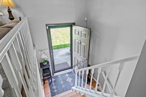 1943 Hertford Dr, Library, PA 15129-8962