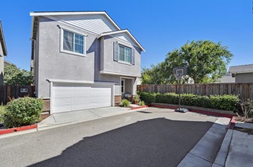 180 Sturla Way, Gilroy, CA 95020-7618