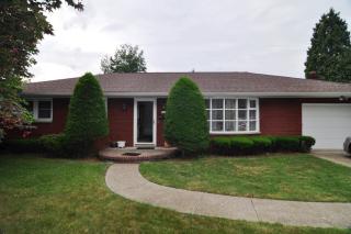808 Hilltop Dr, Jessup, PA 18434-1714