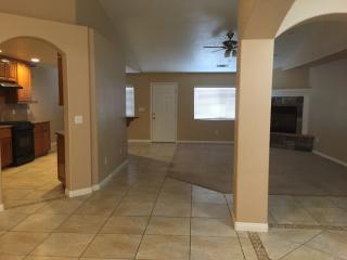 16334 Figueroa Rd, Victorville, CA 92394-1175