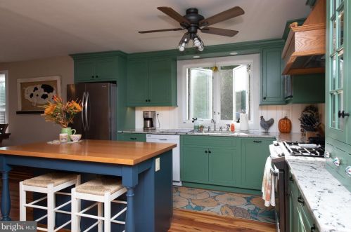 126 Dark Hollow Rd, Pipersville PA  18947-9369 exterior