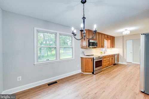 626 Worchester St, Herndon VA  20170-3139 exterior