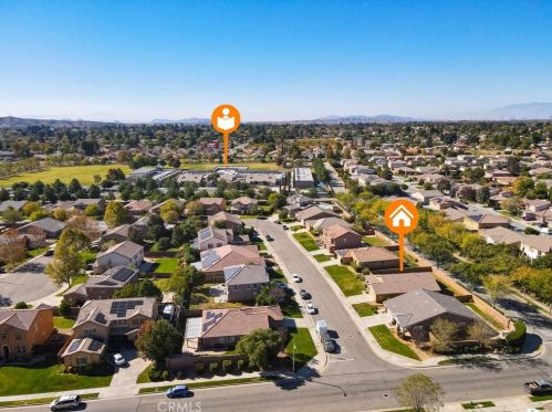 1390 Sweetpea Ln, Beaumont CA  92223-7820 exterior