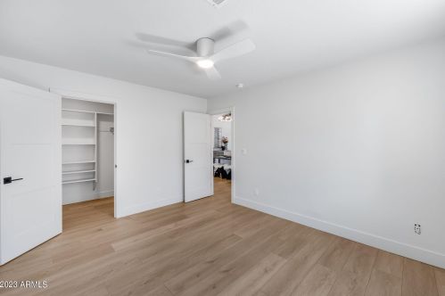 11617 37th Pl, Phoenix AZ  85028-2130 exterior