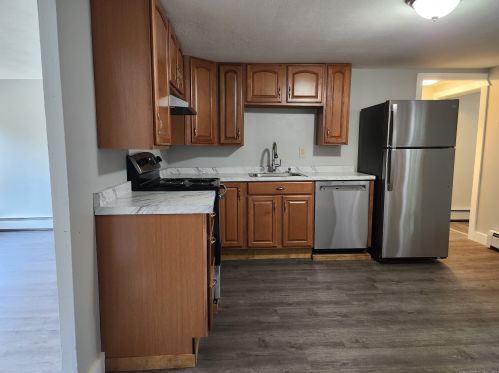 224 Main St, Vernon CT  06066-3329 exterior