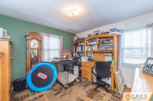 146 Oakmanor Pkwy, South Plainfield NJ  07080-4923 exterior