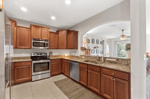 290 Dickens Dr, Freeport FL  32439-2298 exterior