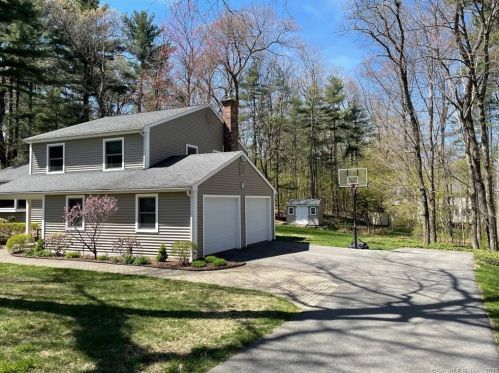 57 Needletree Ln, Glastonbury, CT 06033-3528