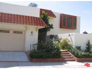 2533 La Condesa Dr, Los Angeles CA  90049-1223 exterior
