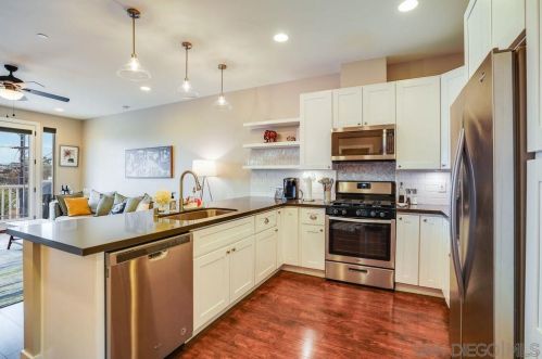 911 27 St, San Diego CA 92102-1013 exterior