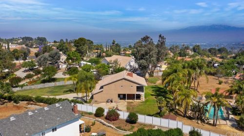 16060 Lenel Ct, Riverside CA  92504-5817 exterior