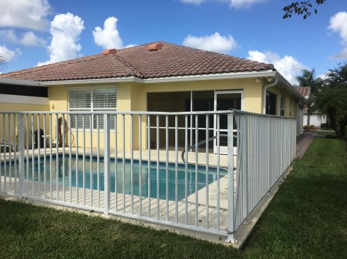 11351 Pembroke Dr, Fort Pierce, FL 34987-1954