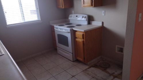 6054 Preakness Dr, Riverbank, CA 95367-3149