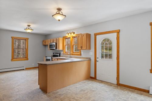 12 Barry Highlands Rd, Danbury NH  03230-4700 exterior