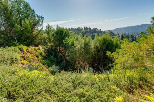 5320 Ivafern Ln, La Canada CA  91011-2811 exterior