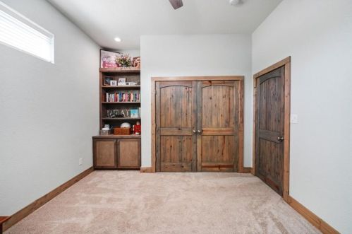 956 Scott Rd, Weatherford, TX 76088-8180