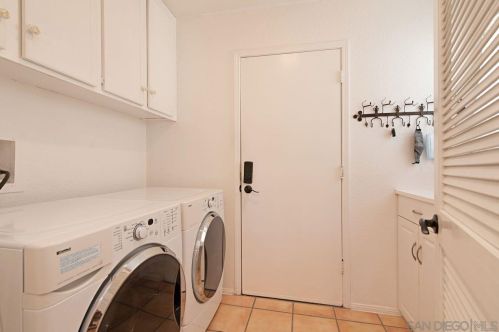 16035 Avenida Lamego, San Diego CA exterior