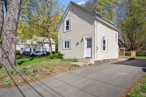 48 Fredonian St, Shirley, MA 01464-2837