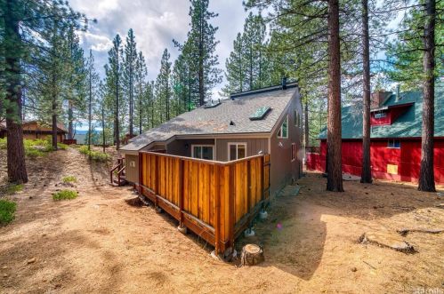2208 Toiyabe Trl, South Lake Tahoe CA  96150-6861 exterior