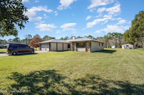 3748 Er Smyth Dr, Mims, FL 32754-5249