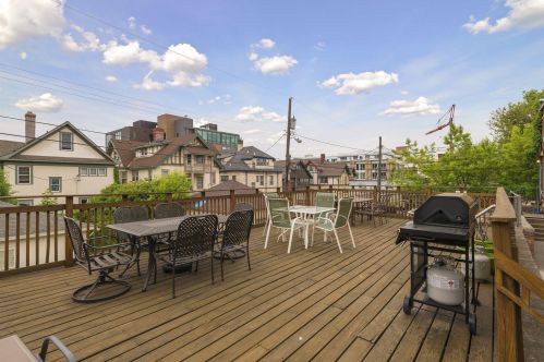 3016 James Ave, Minneapolis MN 55411-1242 exterior