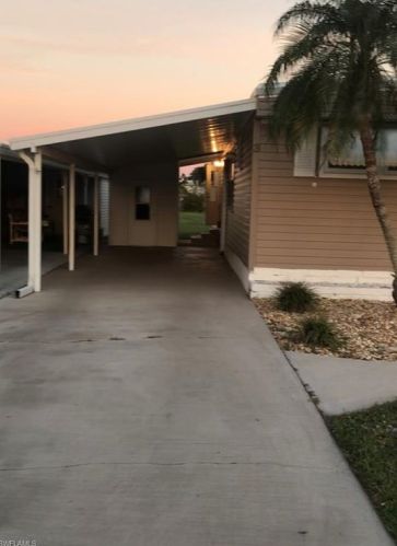 3 Ruby Ln, Naples, FL 34112-6271