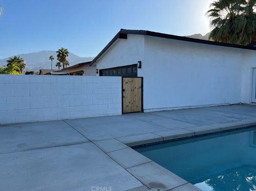 51655 Avenida Diaz, La Quinta CA  92253-3122 exterior