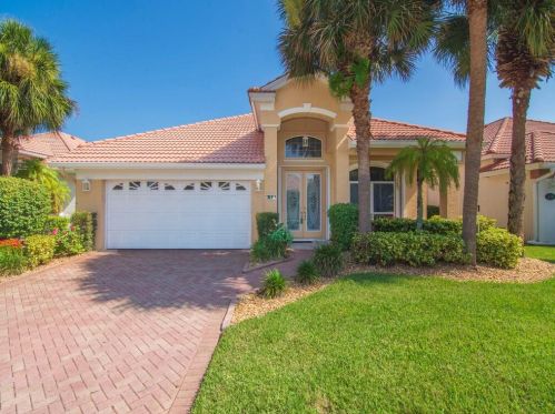 612 Lambrusco Dr, Fort Pierce, FL 34986-1750