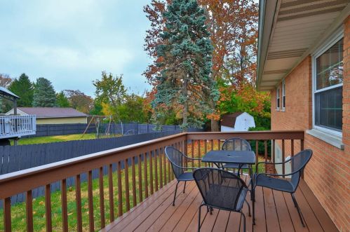 7702 Cella Dr, Cincinnati OH 45239-4108 exterior