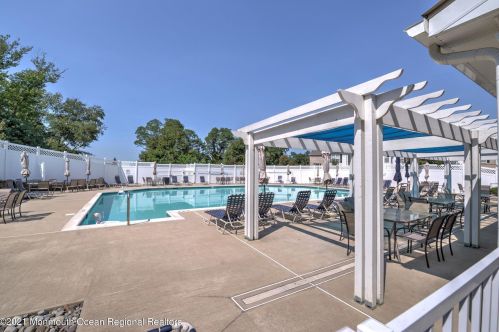 109 Magna Carta Dr, Morganville NJ  07751-5202 exterior