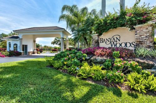 4943 Rustic Oaks Cir, Naples, FL 34105-4522